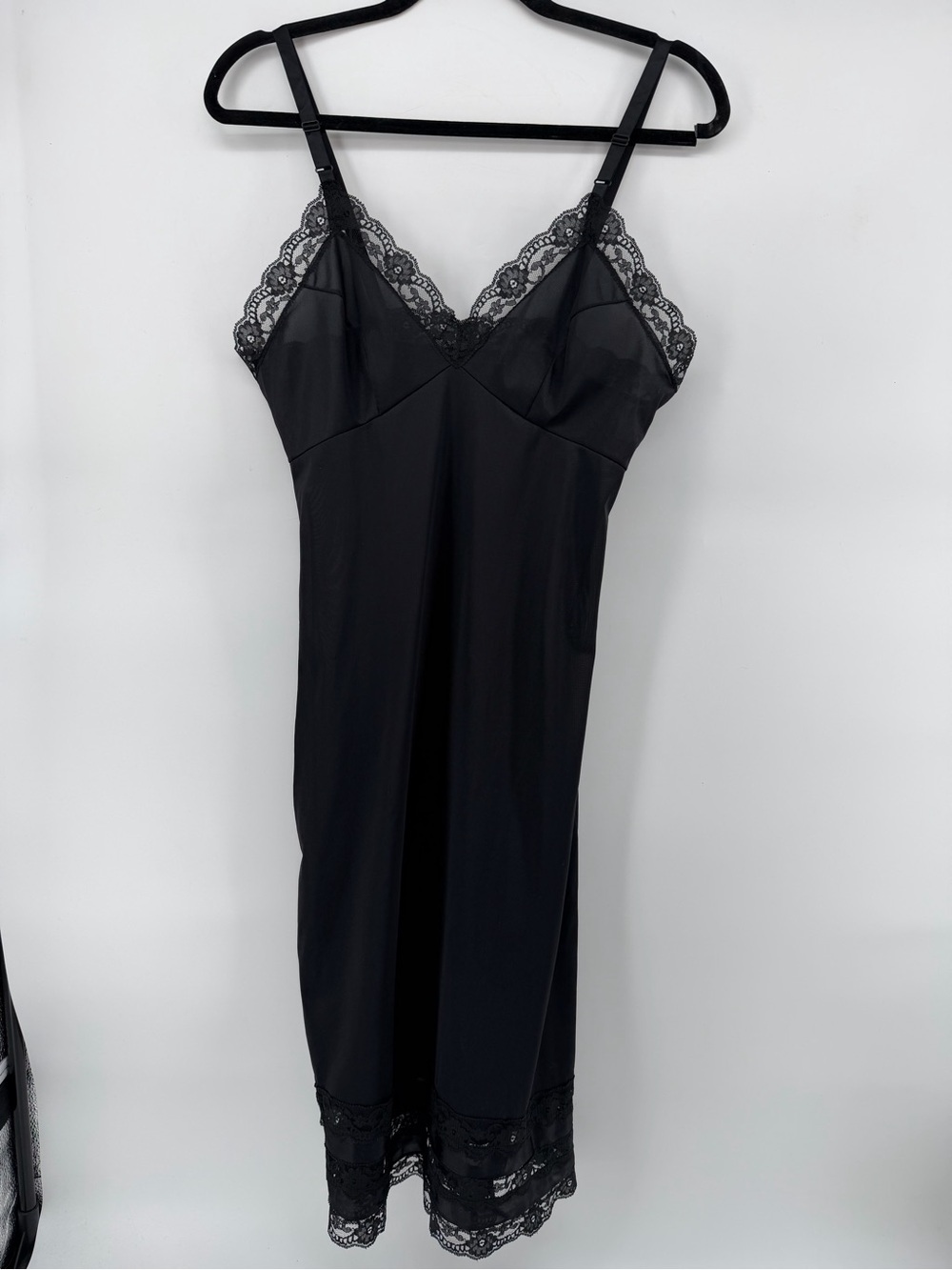 Vintage Movie Star Black Lace Trim Full Slip Size 34 Made in USA Nylon